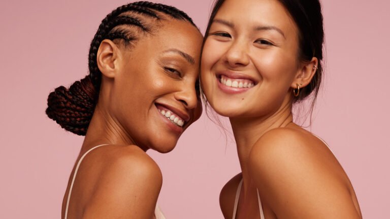 最适合黄皮的粉底液推荐：他们亲测5大“本命底妆”，全员说好才是真的好！